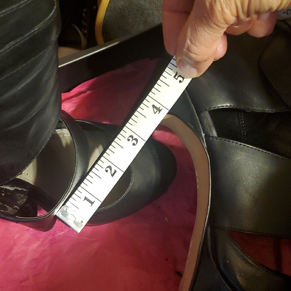 Vince Camuto Black Platform Heels with Strappy Design - Picture 13 of 14